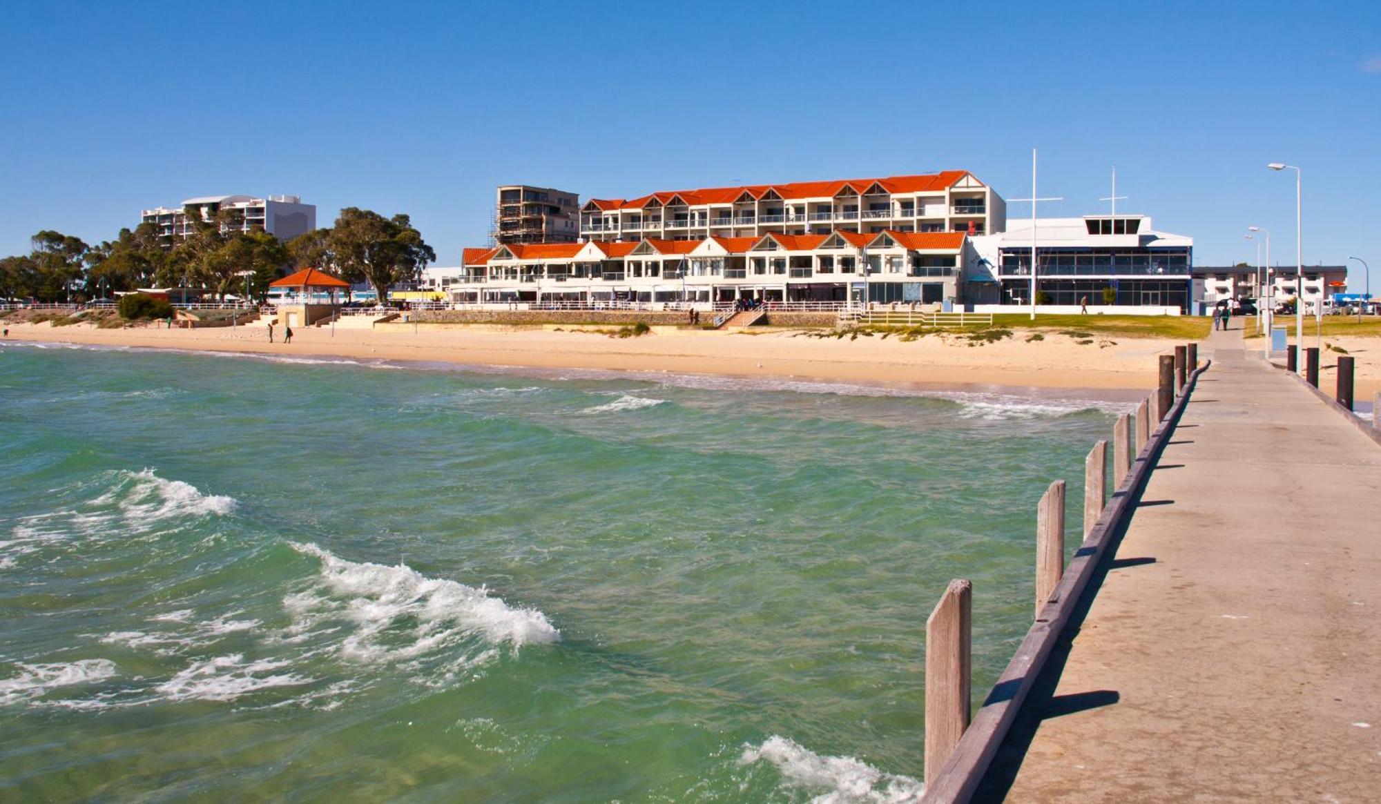 Boardwalk By The Beach Rockingham Εξωτερικό φωτογραφία