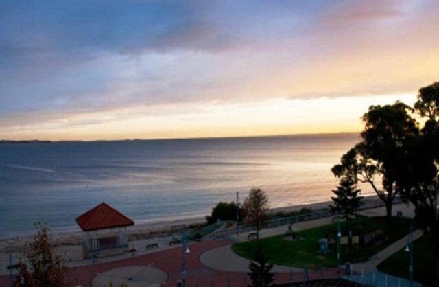 Boardwalk By The Beach Rockingham Εξωτερικό φωτογραφία
